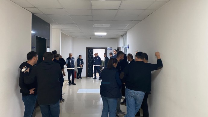 Belediye Başkan Yardımcısı DEM Partili Meclis üyelerine saldırdı