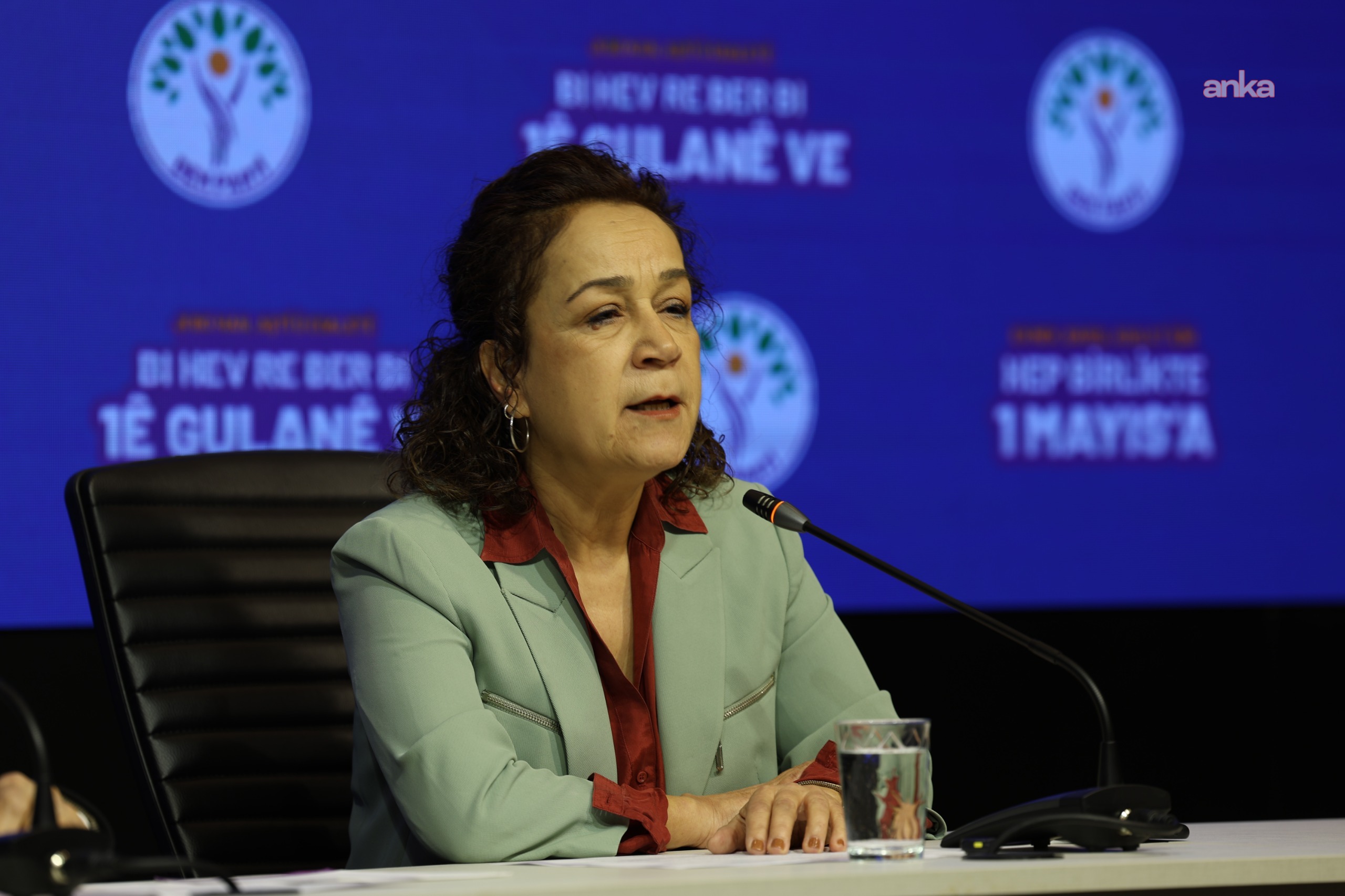 DEM Parti 2027 bütçesi için sahaya iniyor: ‘Adalet, ekmek ve barış birbirinden ayrılamaz’