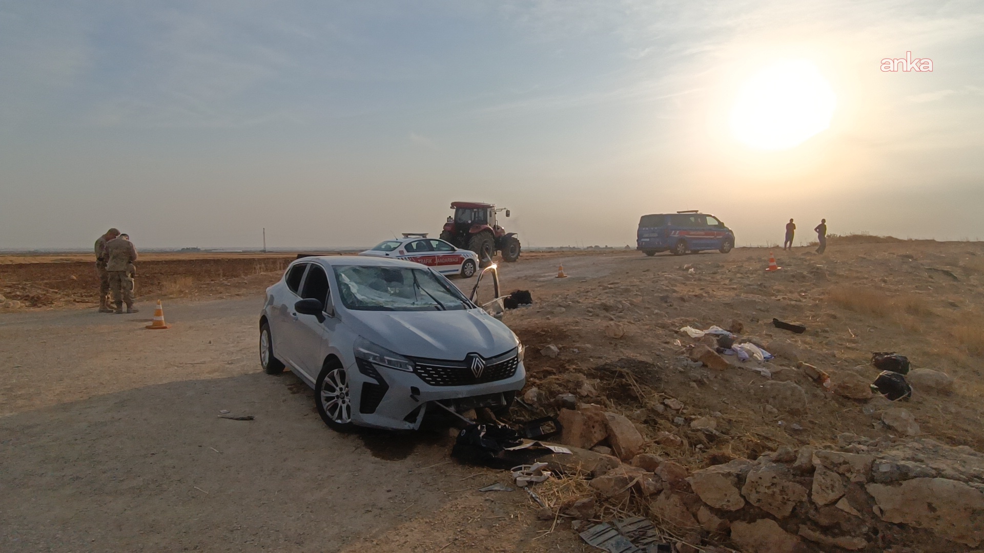 Mardin’de otomobil devrildi: 4’ü çocuk 6 kişi hayatını kaybetti