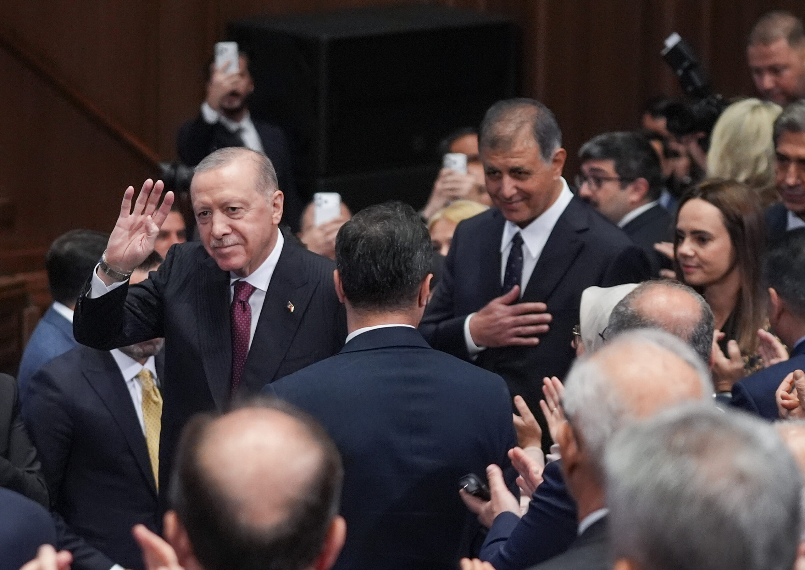 Cemil Tugay AK Parti Genel Merkezi’nde | Erdoğan: ‘İzmir bugün bir başka’