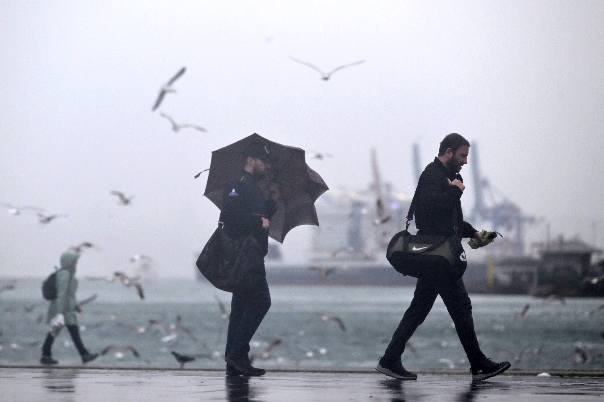 Meteorolojiden uyarı: İstanbul dahil birçok ilde kuvvetli yağış bekleniyor