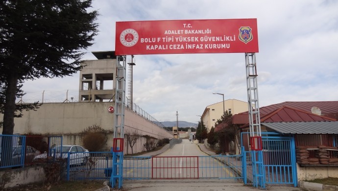 ‘Sayın Öcalan’ gerekçesiyle 6 yıl tahliye ertelemesi Meclis’te: ‘İfade özgürlüğü ihlal ediliyor’