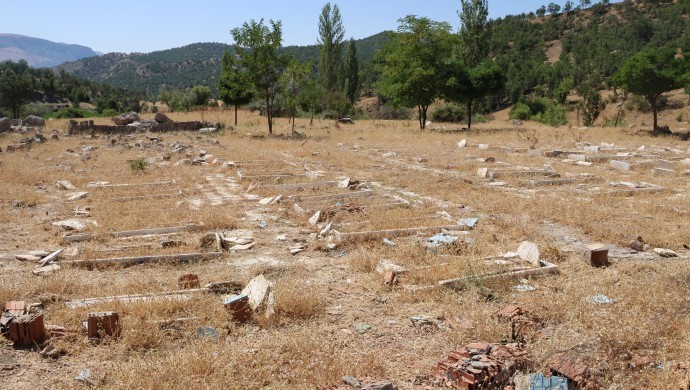 DEM Partili milletvekillerinden cenaze, mezar ve yas hakkı için Meclis’te araştırma önergesi