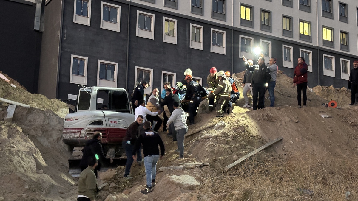 Çanakkale’de üniversite kampüsünde toprak kayması: 2 işçi yaralandı