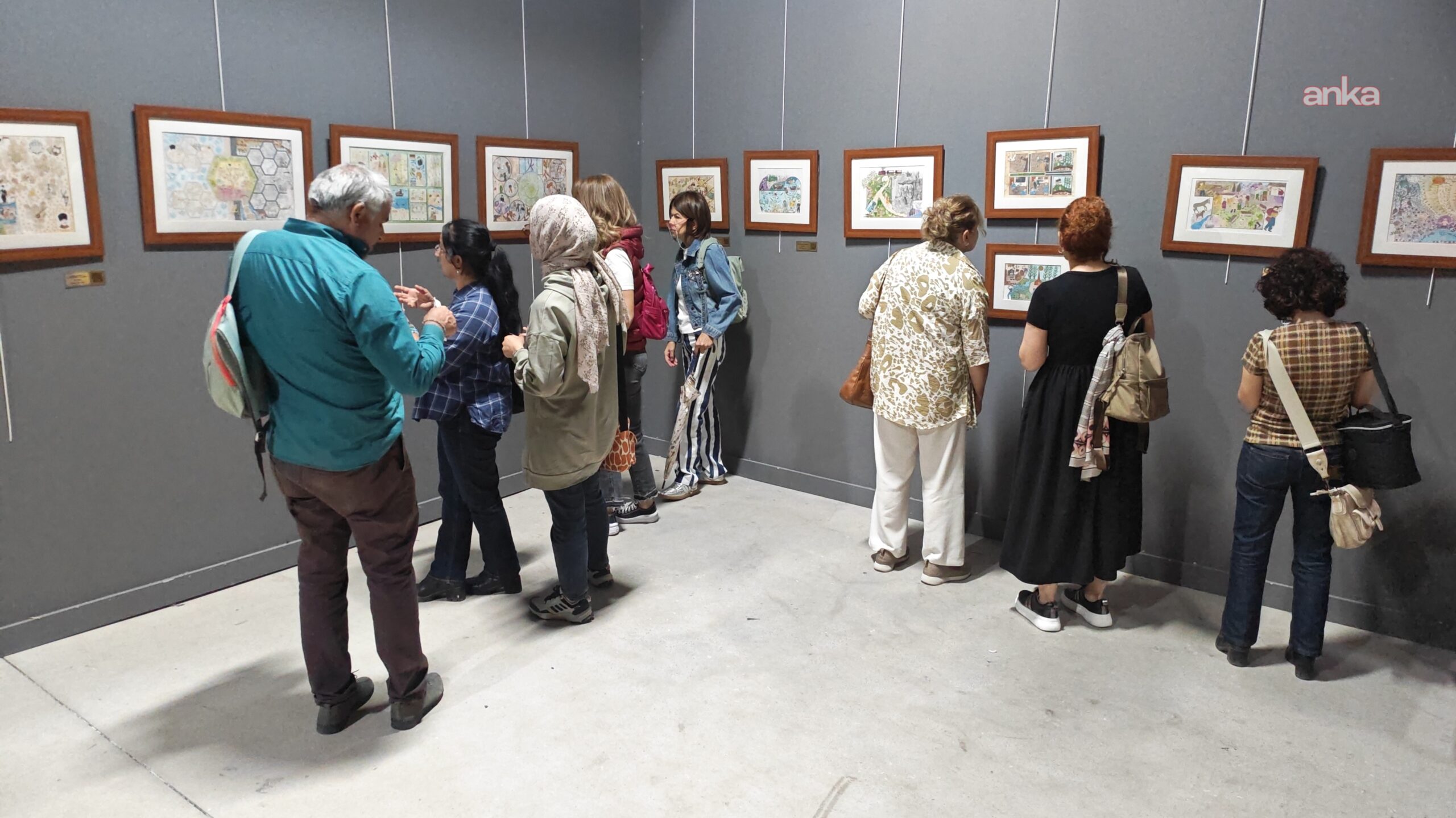 ‘İnsan Dünyadır’: Yaşar Kemal’in tüm kitapları minyatür sergiyle Adana’da