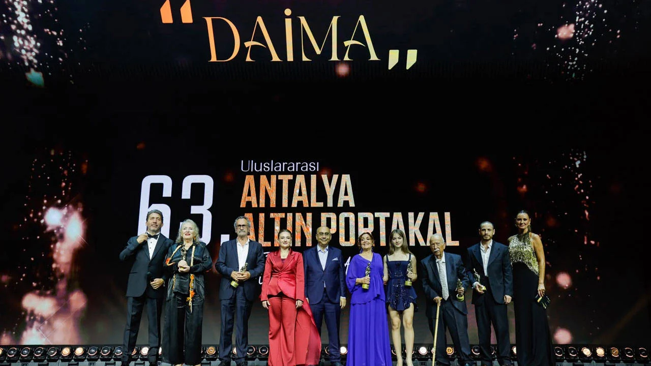 Altın Portakal’da Onur Ödülü alan Menderes Samancılar: ‘Özgür basın olmadıkça özgür ülke olmaz’