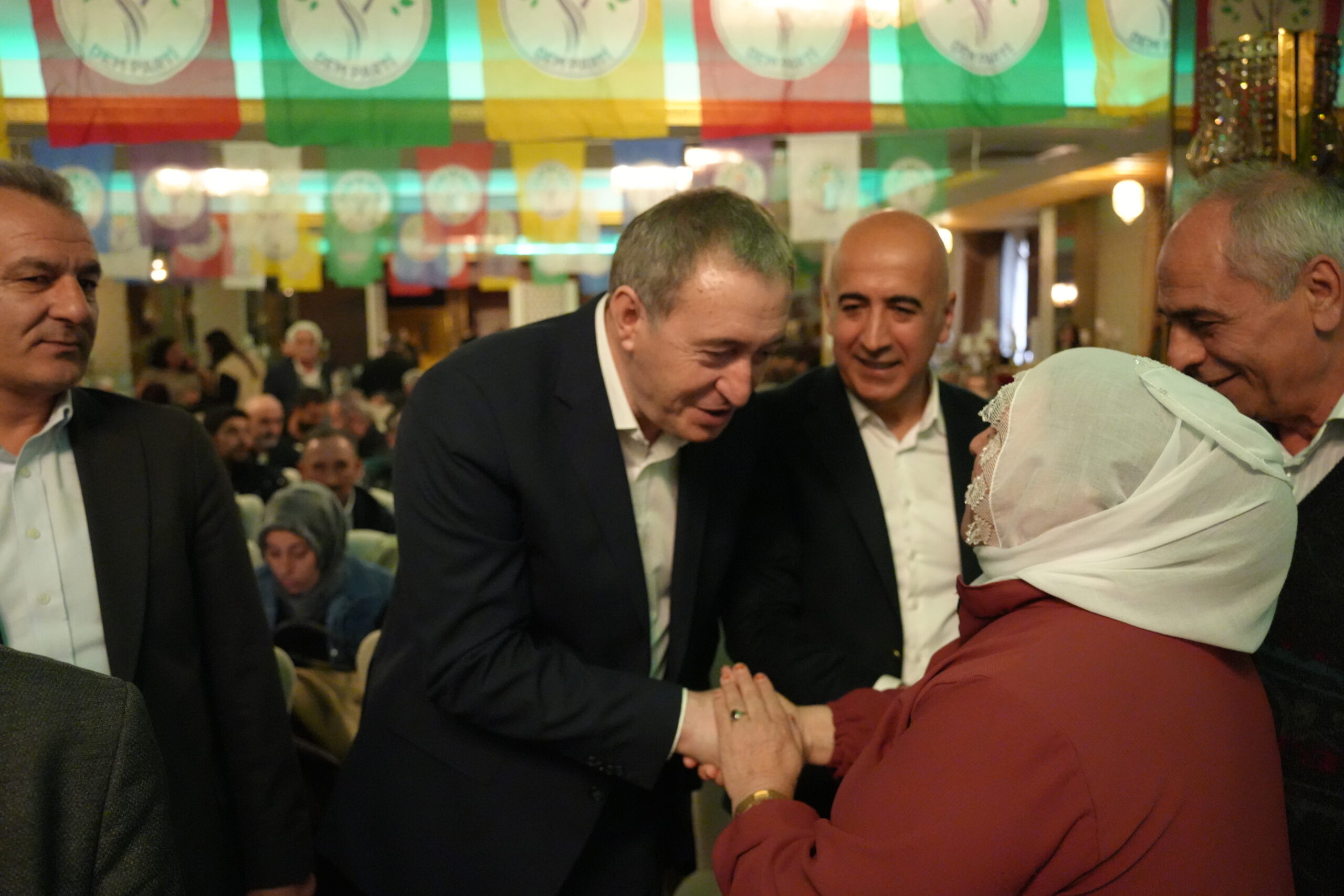 Bakırhan: ‘Barış ertelenmesi, geciktirilmesi gereken bir mesele değil’