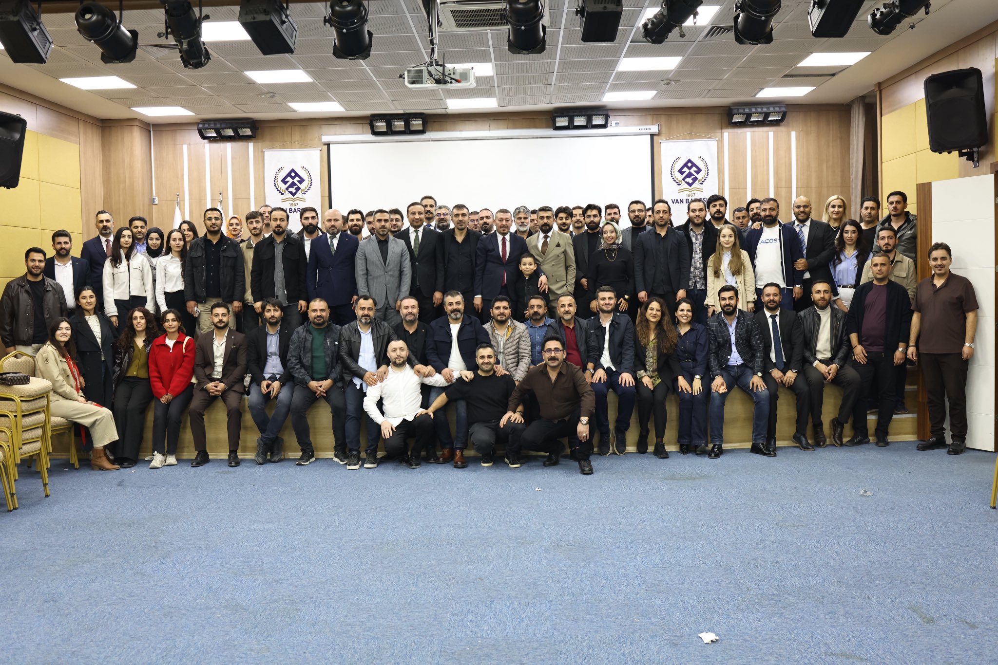 Van Barosu’nda yeniden Özaraz dönemi: ‘Ezilenlerin yanında olacağız’