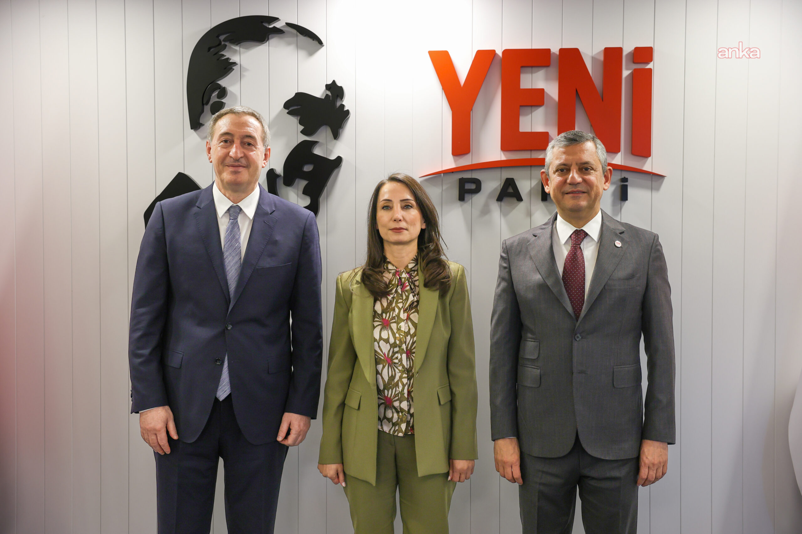 DEM Parti’den YENİ Parti’ye ziyaret: ‘Süreçte siyasi partiler ortak sorumluluk almalı’