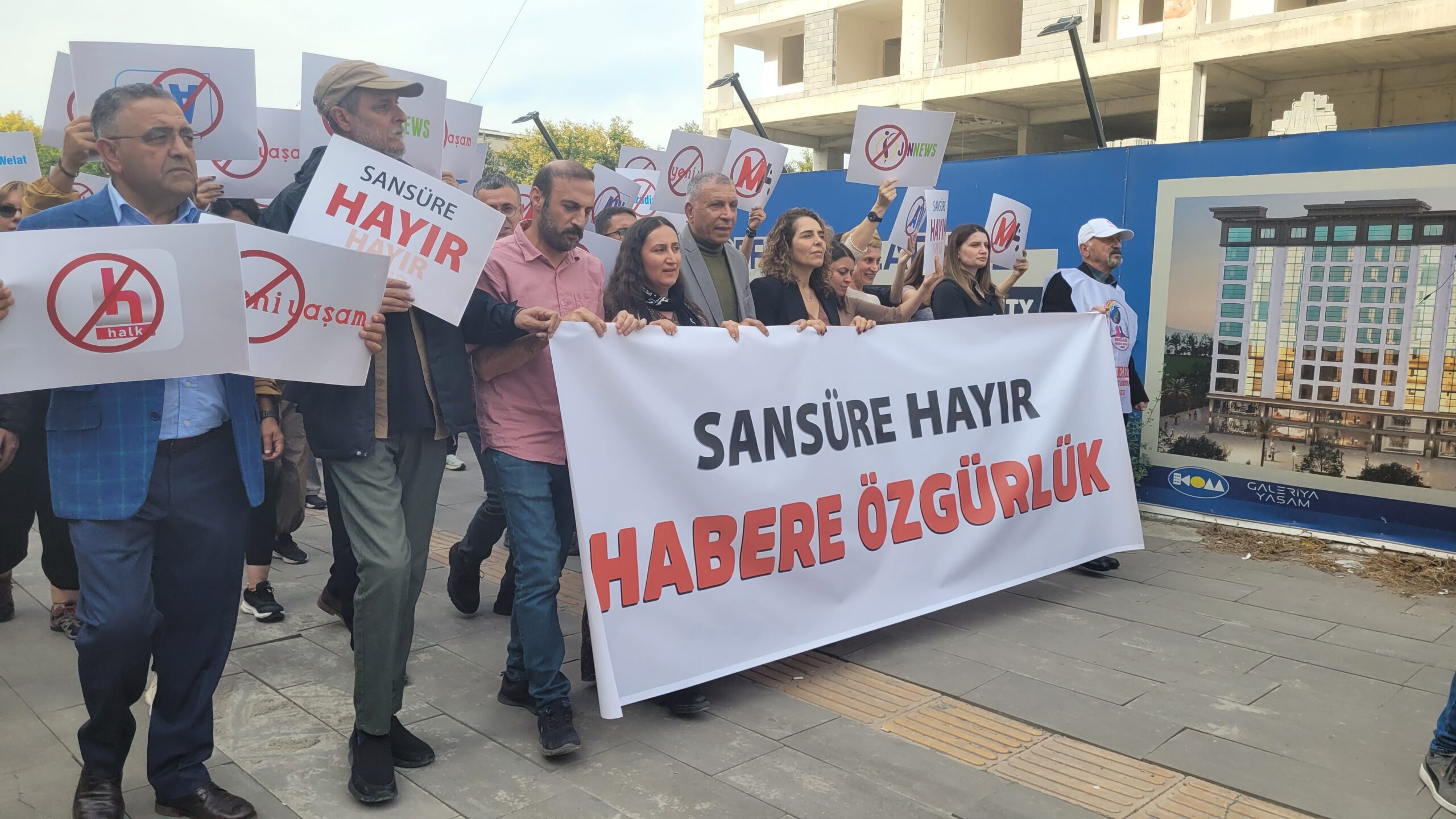 Diyarbakır’da gazetecilerden sansüre karşı ortak mücadele çağrısı