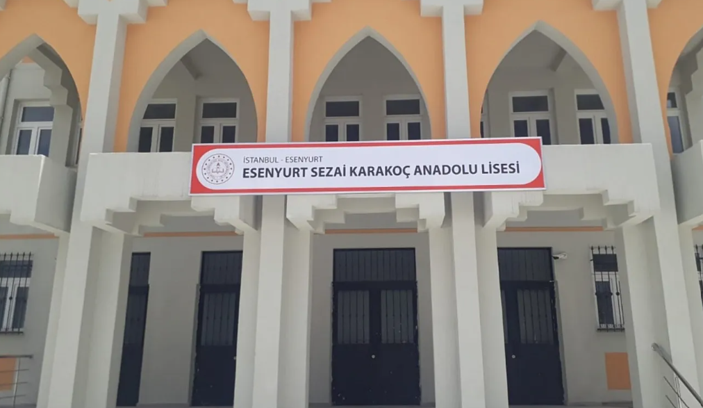 Esenyurt’taki bir lisede bıçaklı kavga: İki öğrenci yaralı