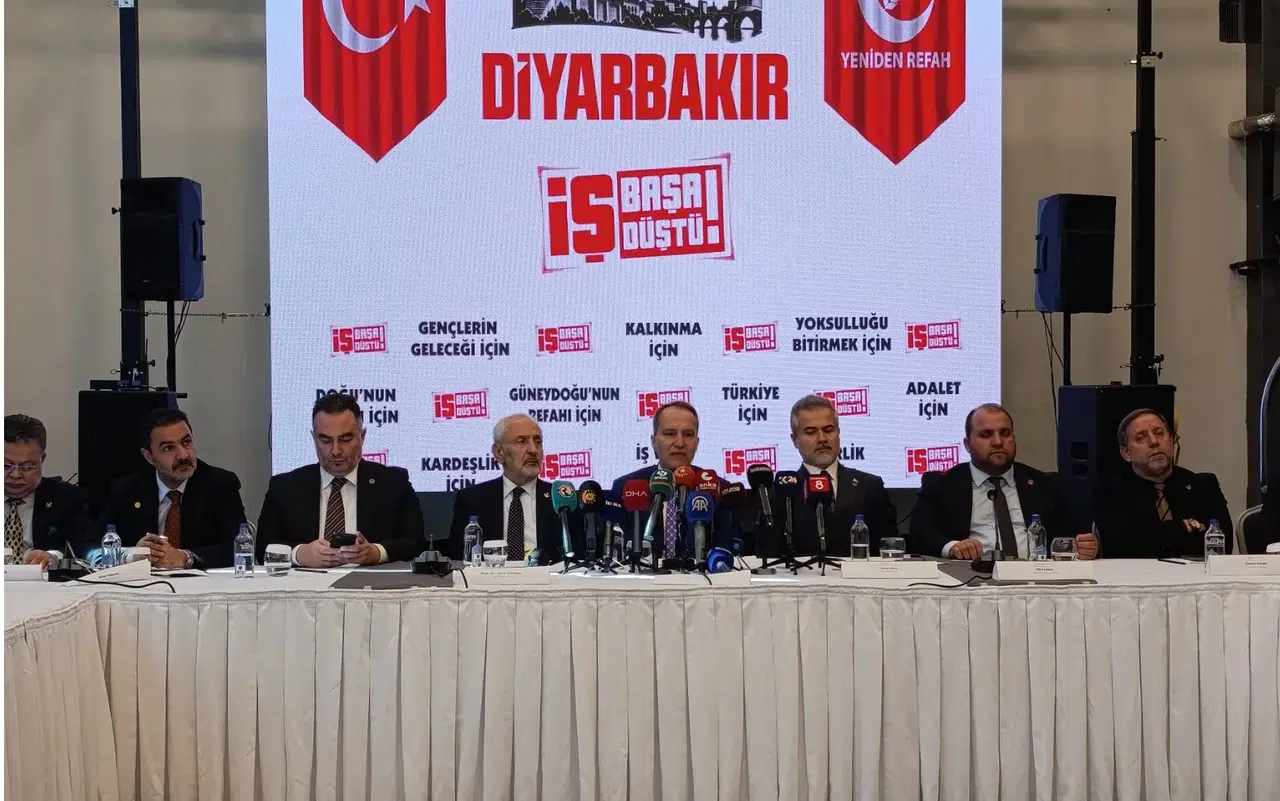 Fatih Erbakan Diyarbakır’da: ‘Ana dili haktır, kayyım uygulamalarına son verilmeli’