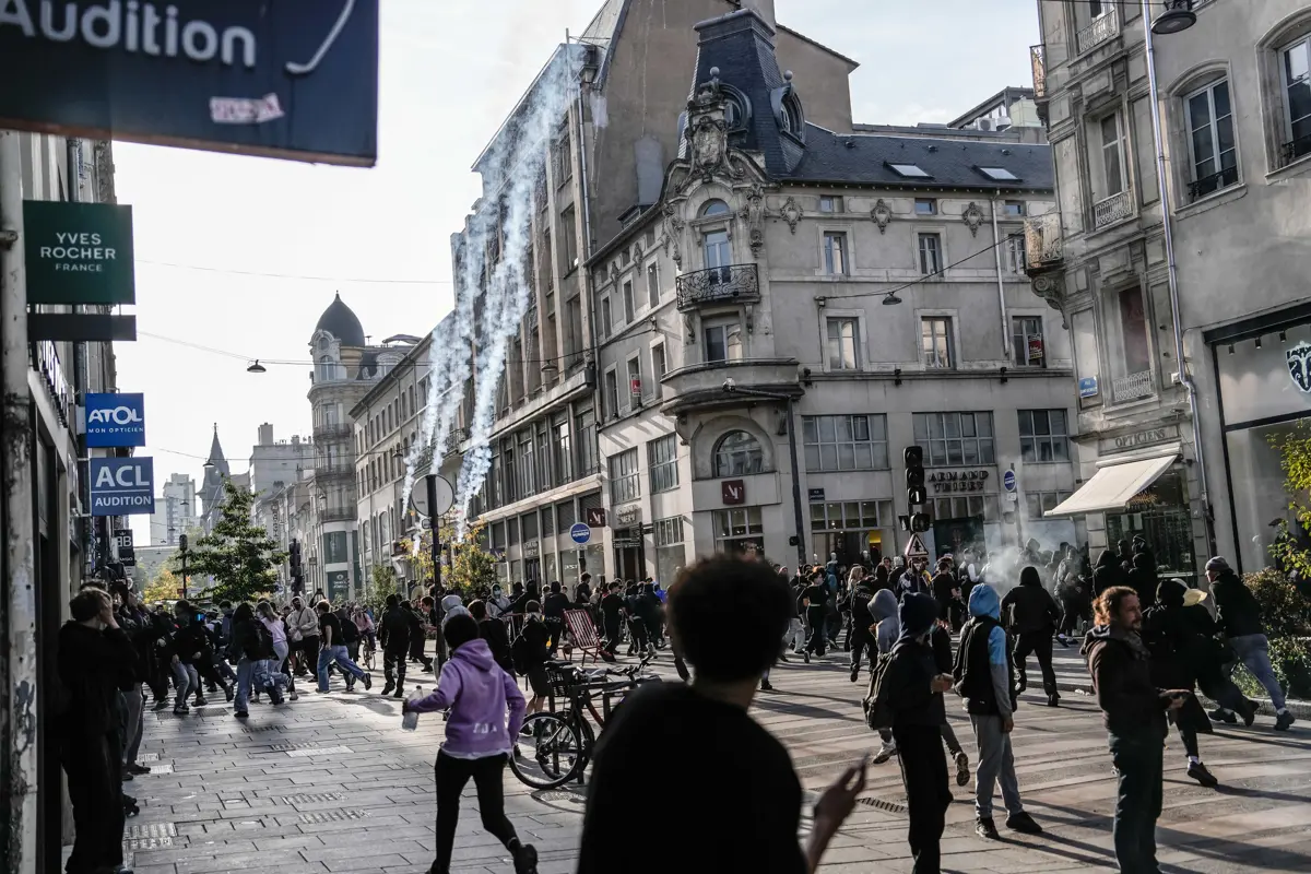 Fransa’da lise eylemleri: Yaklaşık 500 okulda eğitime ara verilecek