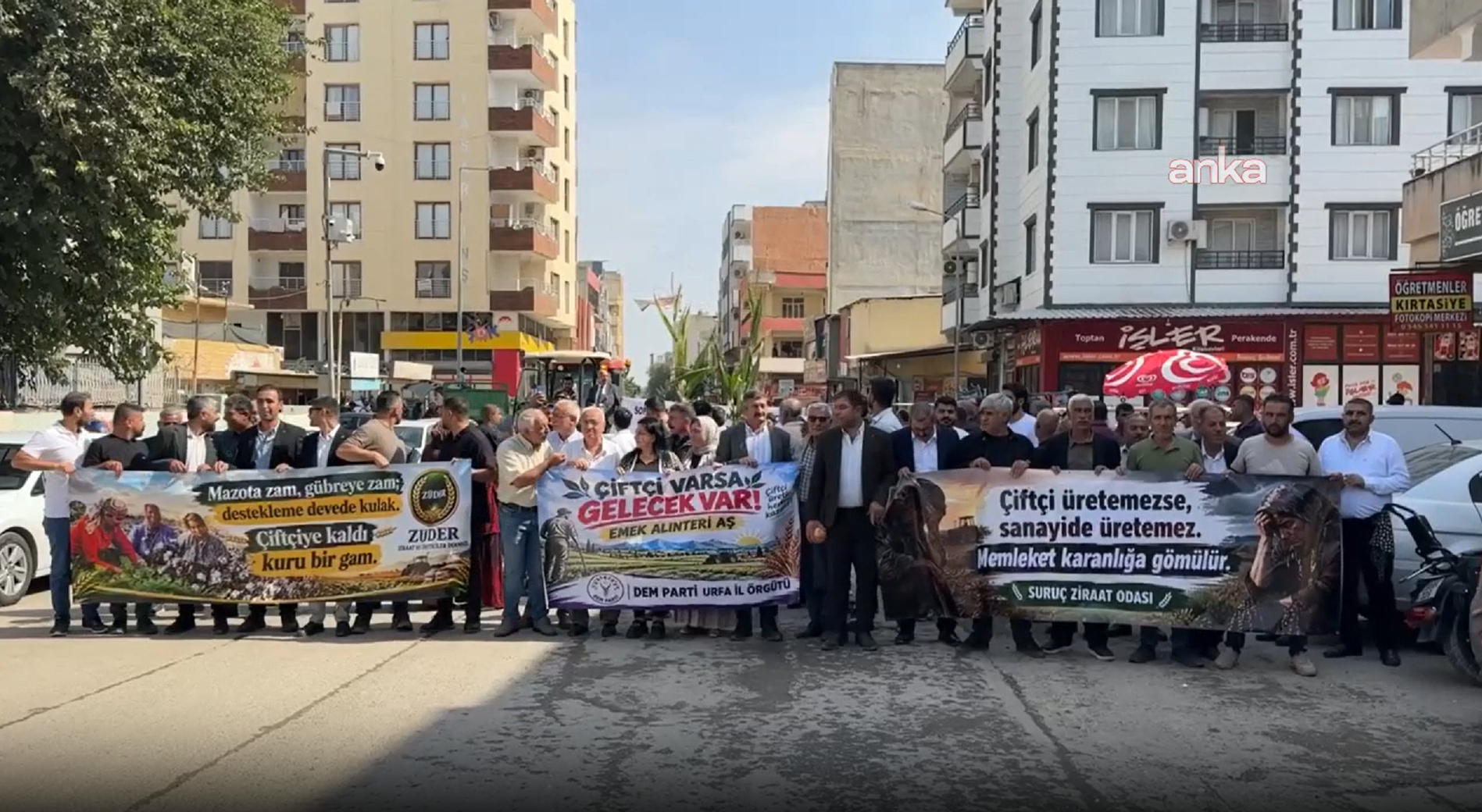 Suruç’ta çiftçilerden artan fiyatlara karşı protesto: Tarlamızı ekmesek, zarar etmeyiz