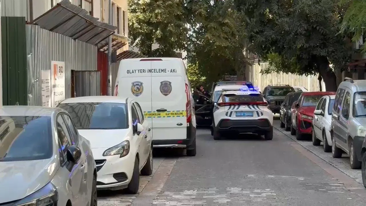 Kadıköy’de inşaattan düşen işçi yaşamını yitirdi
