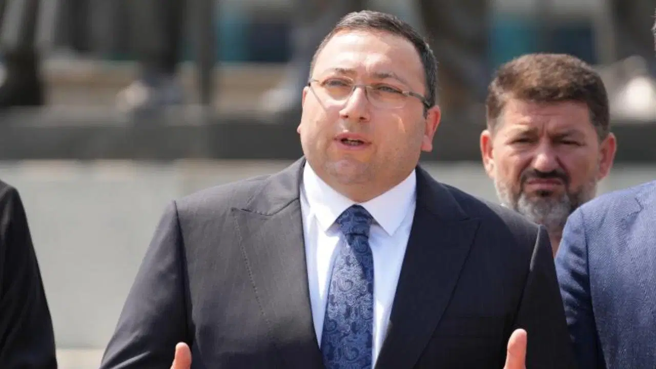 Zincirleme kaza: Üsküdar Belediye Başkan Vekili Dündar Ziya Gültekin hayatını kaybetti