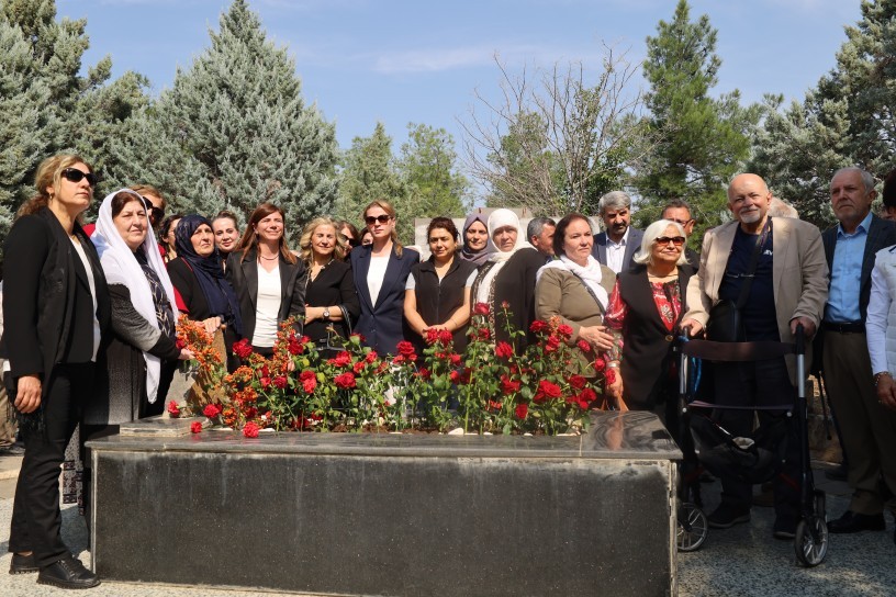 Mehmed Uzun Diyarbakır’da anıldı: ‘Kürt edebiyatına büyük emek verdi’ 