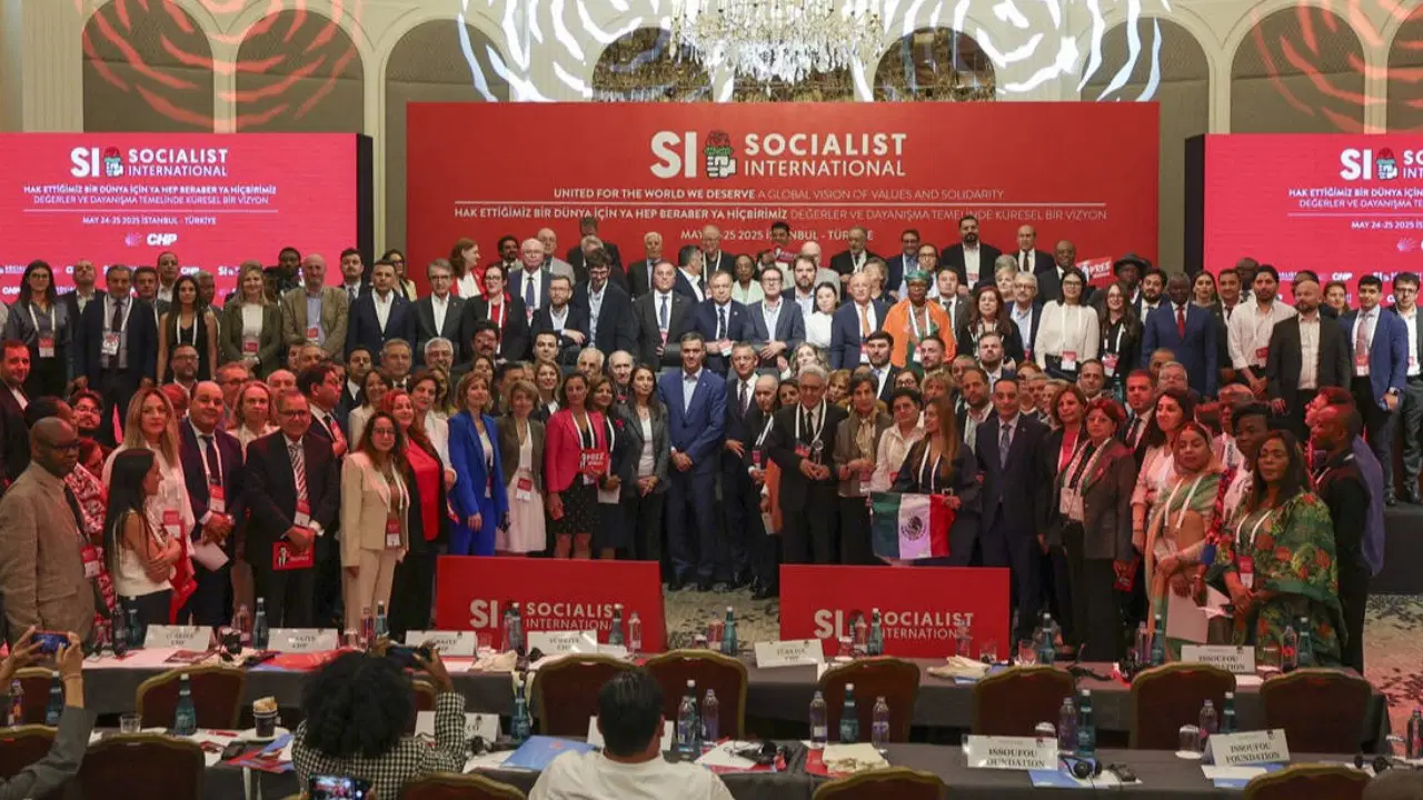 Sosyalist Enternasyonal CHP’nin üyeliğini dondurdu, YENİ Parti’yi kabul etti