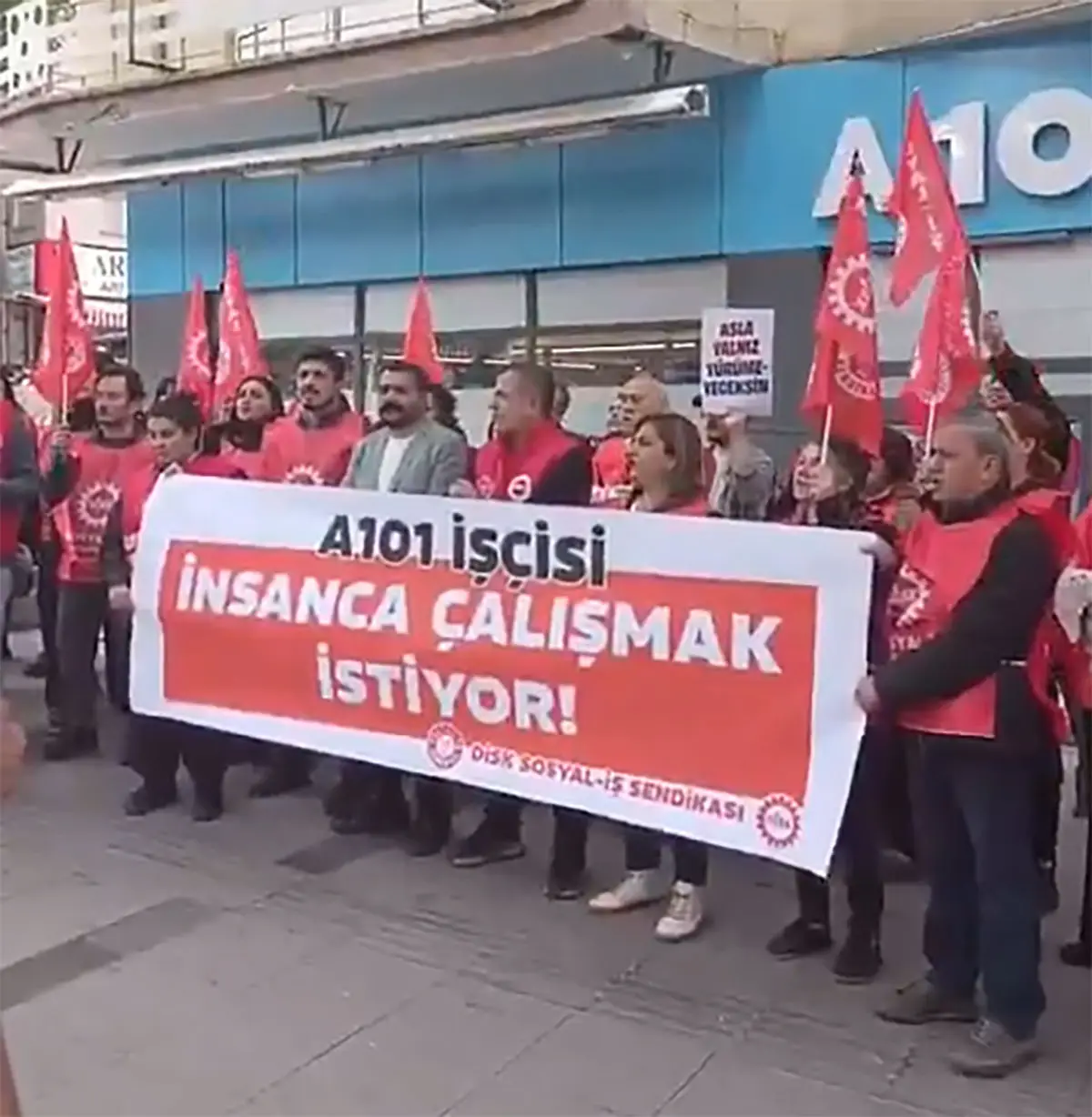 DİSK Sosyal-İş’ten 4 ilde A101 işçileri için eylem