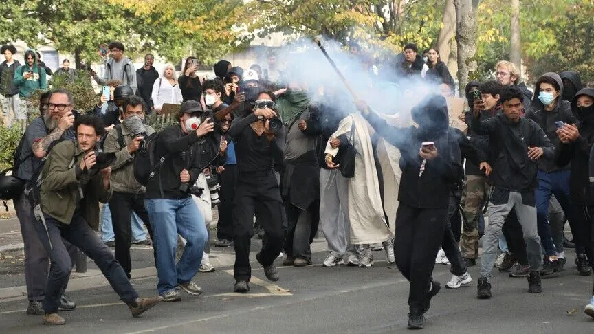 Fransa ayakta | Lise protestolarına Sarı Yelekliler’den destek: Gözaltı sayısı 300’e yaklaştı